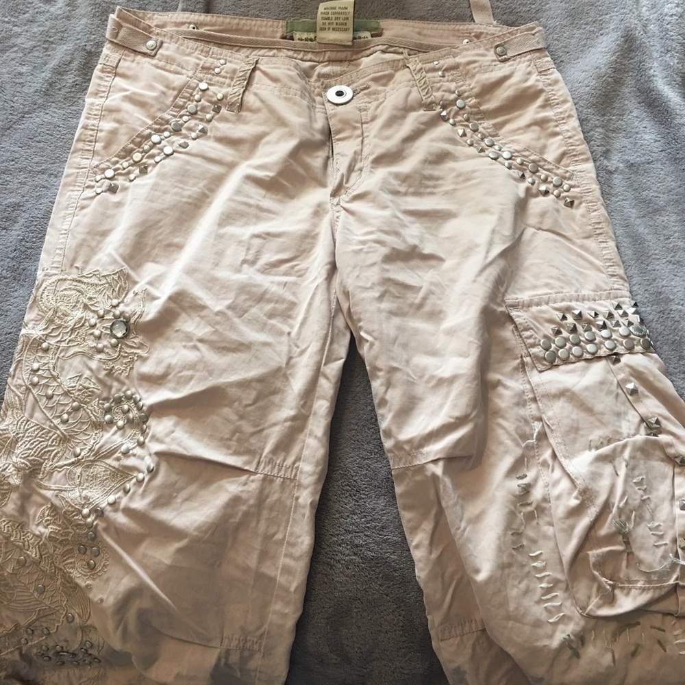 Miss Me tan capris, size M(or Sm)